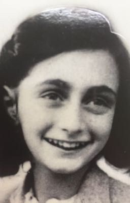 Đọc Truyện Anne Frank  - Truyen2U.Net