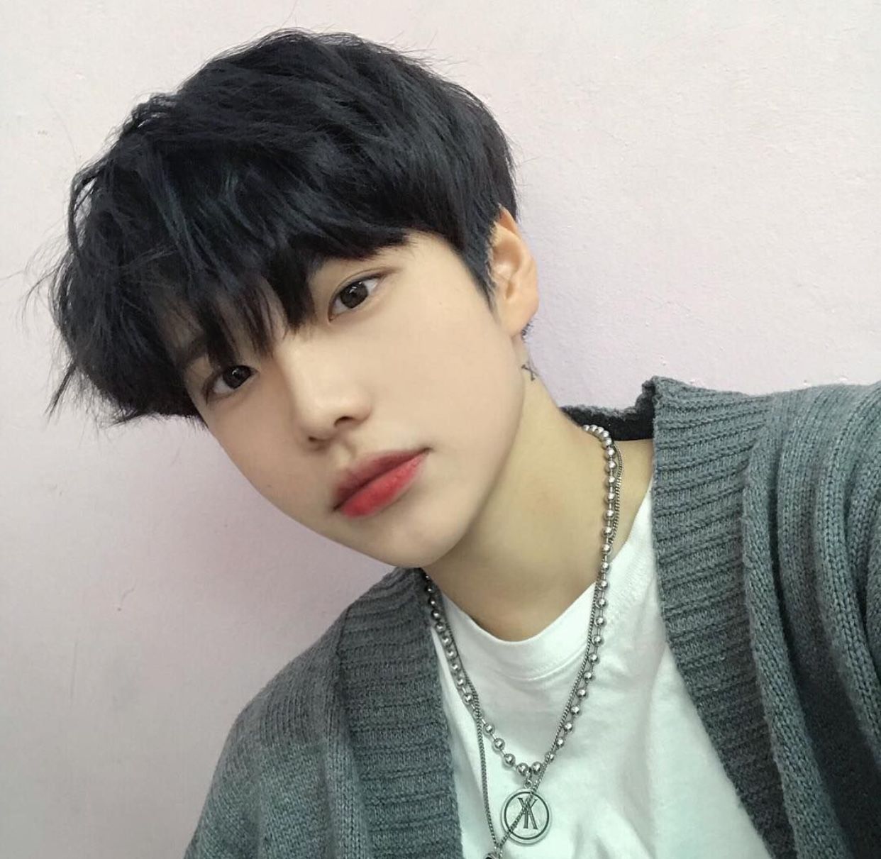 Из кореи которые. Улзанг Кореан Бойз. Кореец ulzzang boy Kim. Корейский парень ulzzang boy. Кореец патджункех.