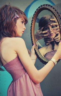 Thời gian của cô gái trong gương
