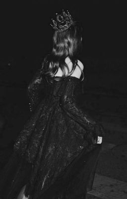 tylerwed; black dress